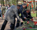 Торжественное возложение цветов к памятнику защитникам Москвы