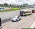 На Старокрюковском проезде автобус врезался в столб